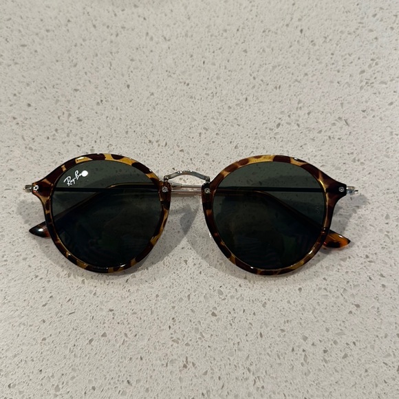 Ray Ban 24447 - Picture 1 of 3